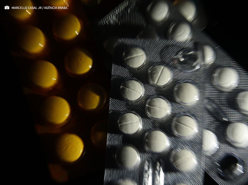 Teto para reajuste de medicamentos em 2024 fica em 4,5%