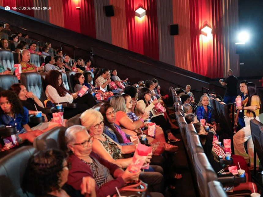 Projeto Realize com Pipoca: Sessão de cinema leva empoderamento a mais de 300 mulheres