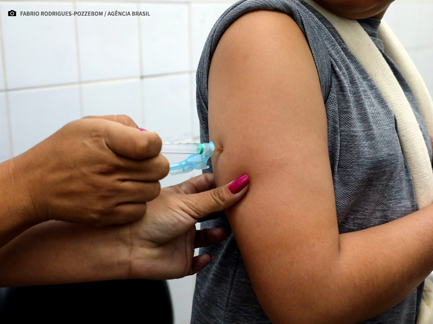 Dengue: apenas 2 de cada 10 vacinas entregues pelo SUS foram aplicadas