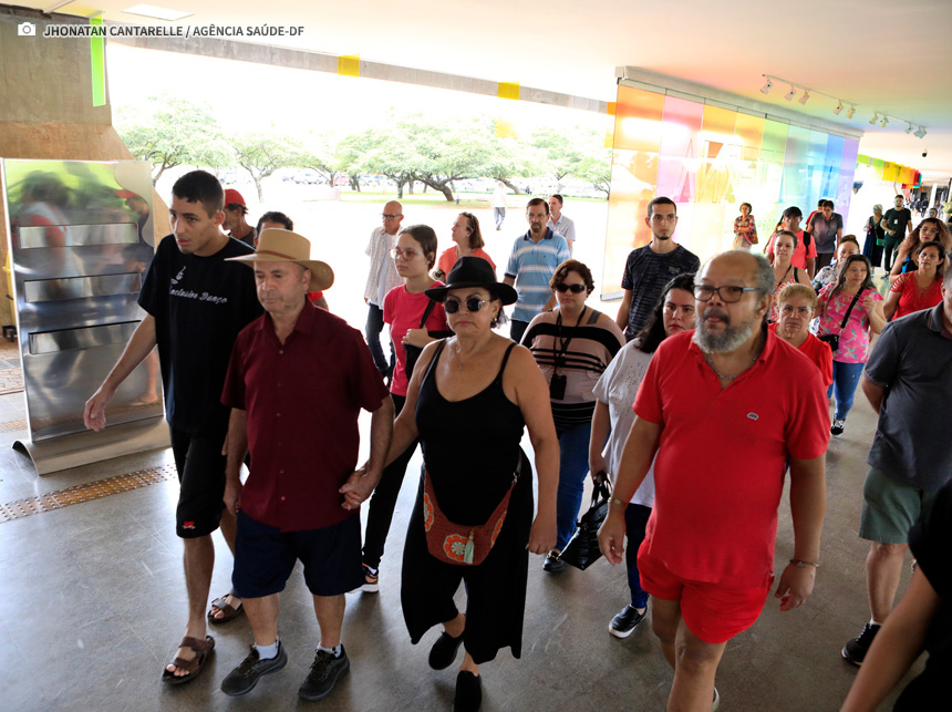 Saúde mental: Caps II Brasília comemora 7 anos com visita de pacientes a exposição no CCBB