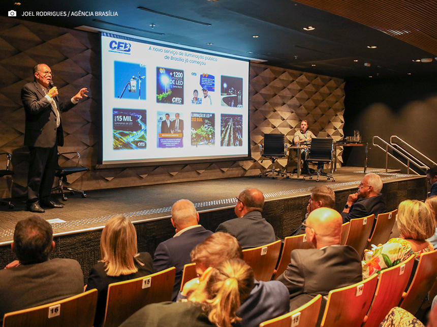 Modelo da nova concessão de iluminação pública é apresentado a gestores do DF