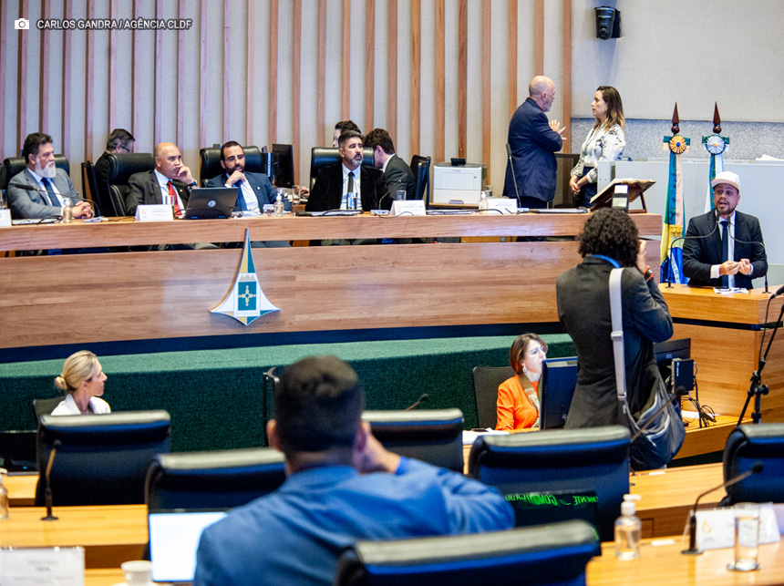 Distritais cobram melhorias na saúde do DF