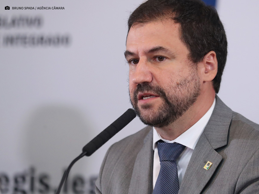 Governo aposta na formação de educadores e profissionais de saúde para promover educação midiática