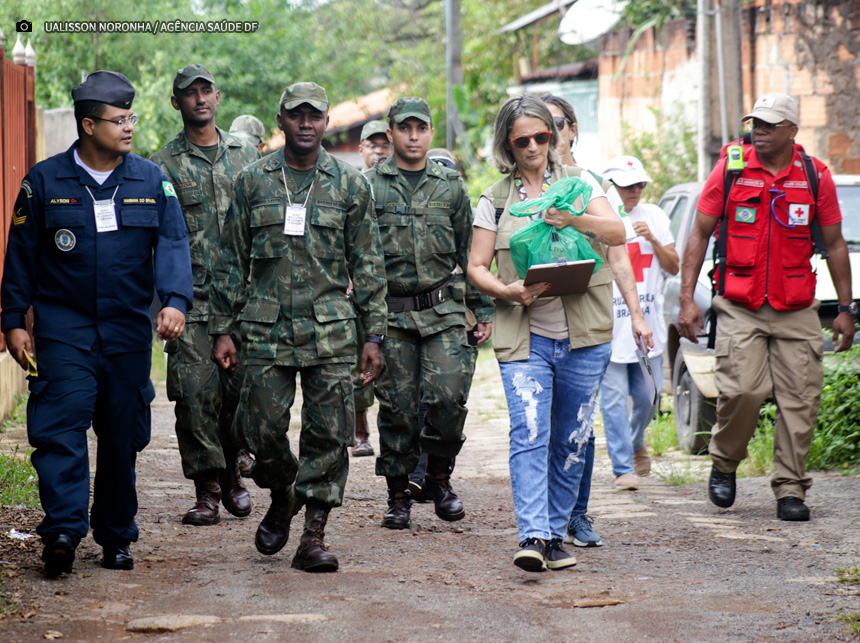 Mutirão de combate à dengue em Arniqueira reúne 300 agentes