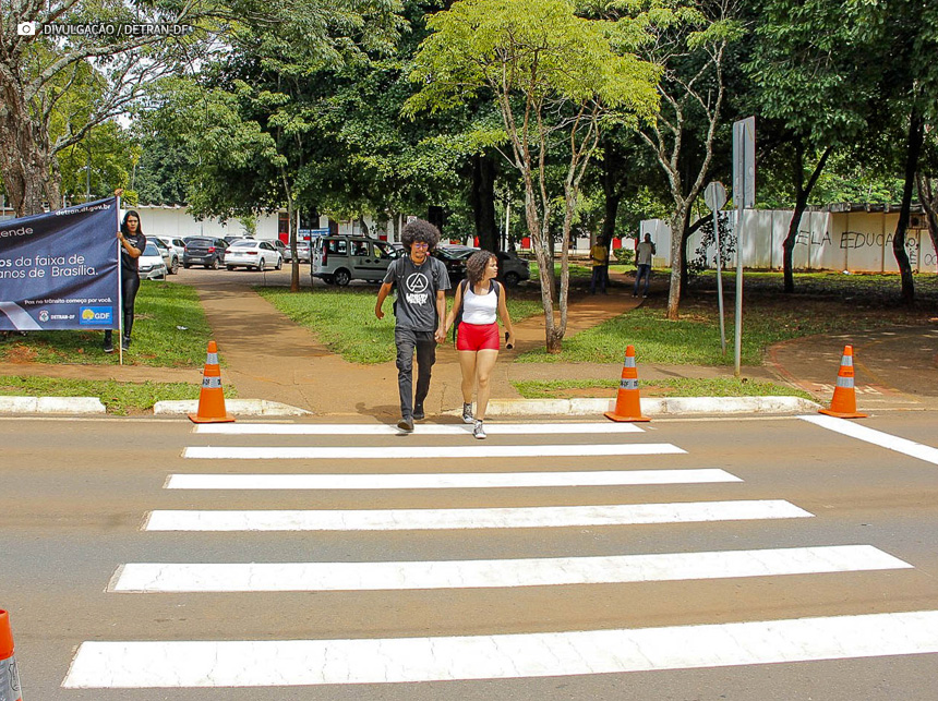 Ações educativas celebram os 27 anos da faixa de pedestres no DF