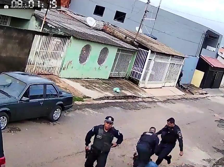 MPDFT requisita apuração de violência de PM por chutar rosto de mulher durante abordagem a adolescentes