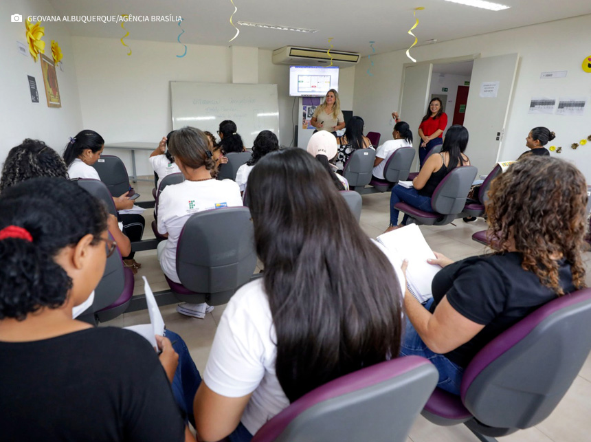 Secretaria oferece 180 vagas para formação profissional à mulheres em situação de vulnerabilidade