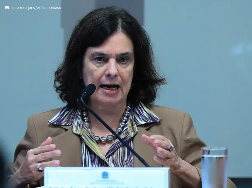 Nisia Trindade cita negacionismo ao comentar baixa adesão à vacina da dengue