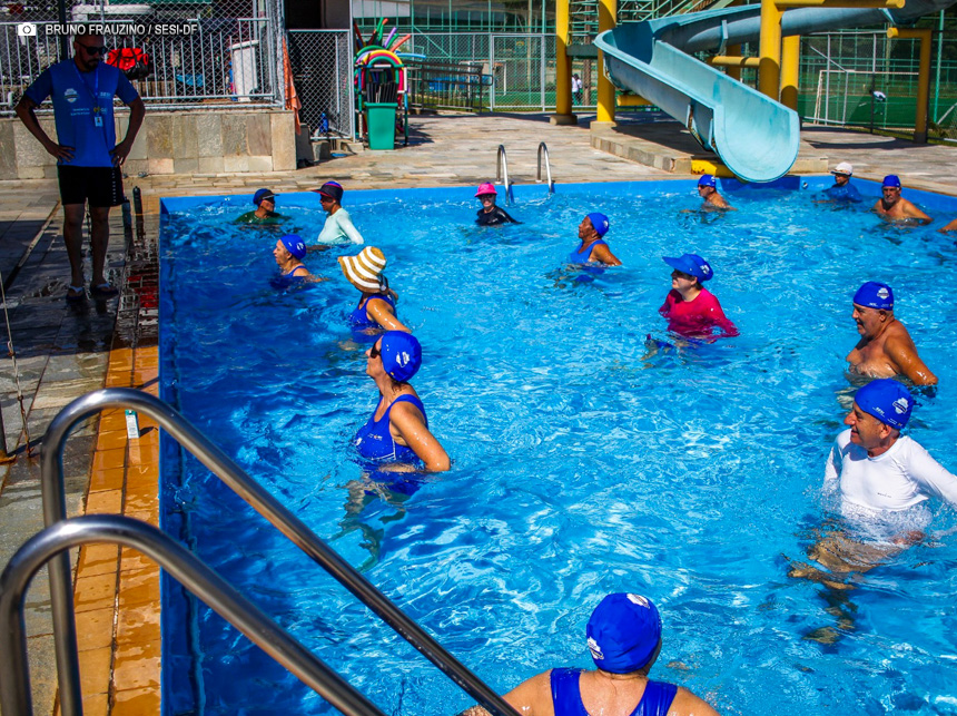 Projeto de Inclusão Socioesportiva abre 455 vagas para natação e hidroginástica