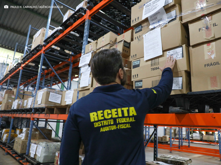 Receita do DF: Fiscalização já apreendeu R$ 640 milhões em mercadorias ilegais no DF este ano