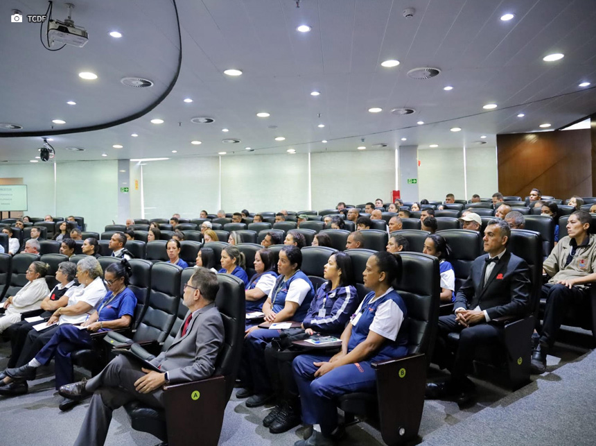 Ação de valorização dos terceirizados do TCDF: curso da Escon aborda temas relacionados à saúde e à segurança