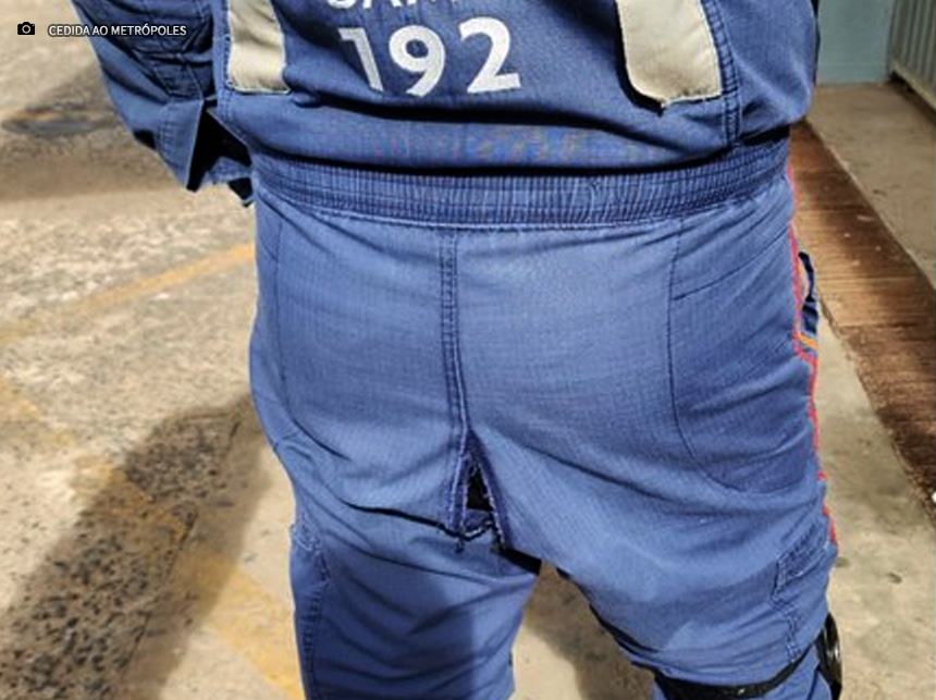 Rasgo de uniforme de servidor do SAMU, na região das nádegas, durante ocorrência causa indignação de Jorge Vianna