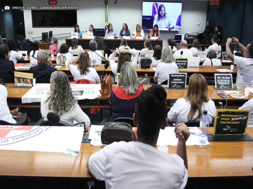 Audiência na Câmara mobiliza Enfermagem em apoio à PEC das 30h e aplicação integral do Piso