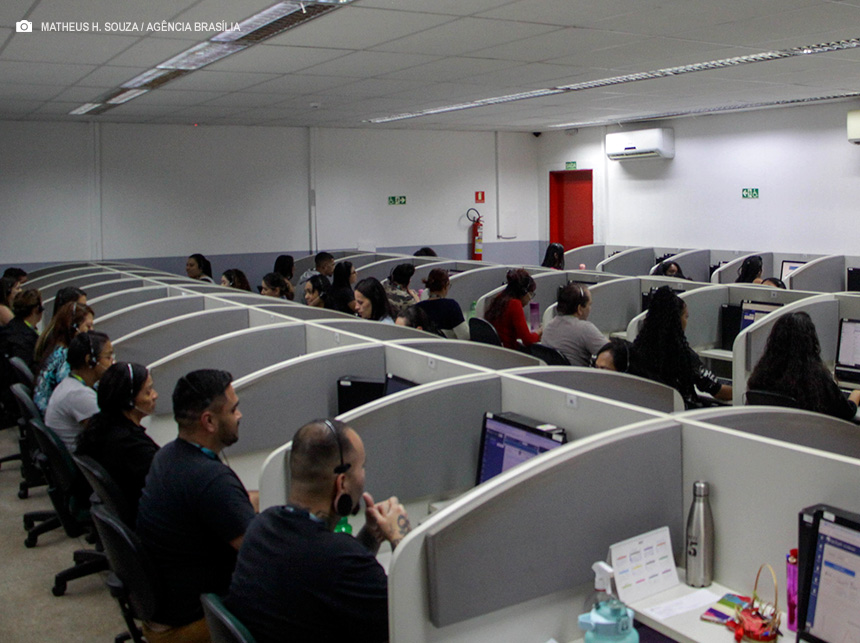 Centrais de atendimento do GDF passam a funcionar 24 horas por dia