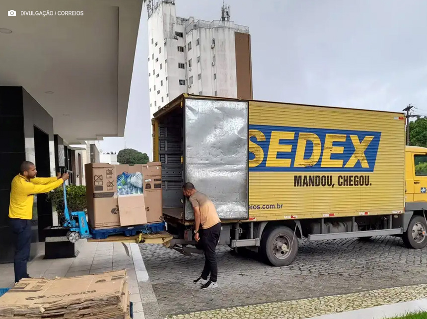 Correios suspendem recebimento de roupas doadas ao Rio Grande do Sul