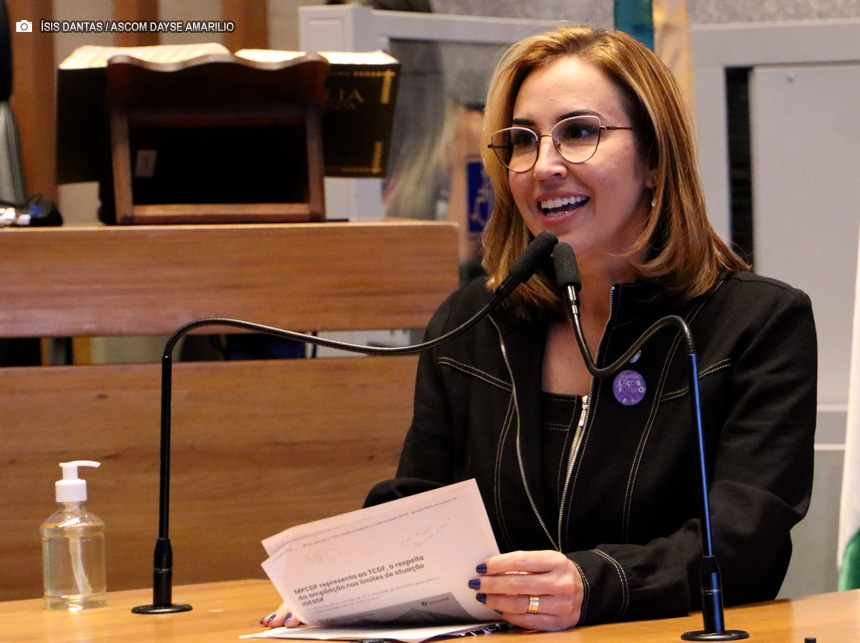 CLDF discute “violência online contra meninas e mulheres: um perigo invisível no mundo digital”