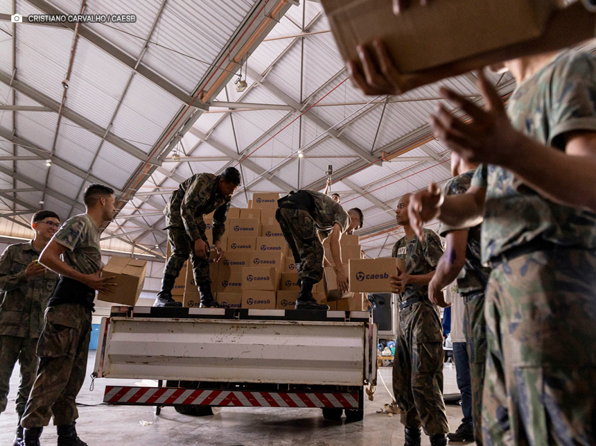 Saiba onde e o que doar para ajudar vítimas de chuvas do Rio Grande do Sul