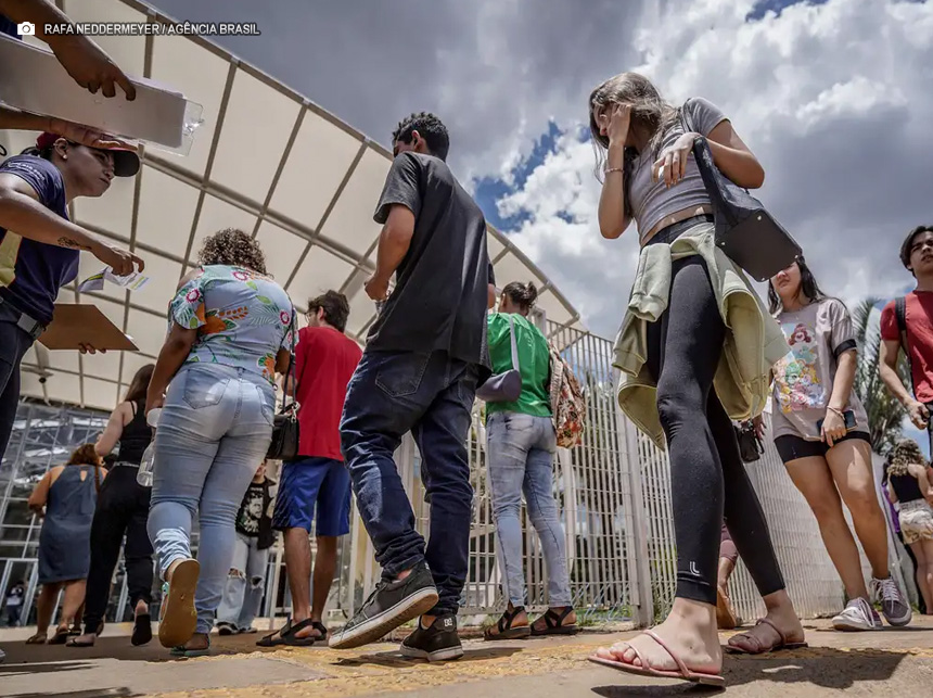 Provas do Enem 2024 serão em 3 e 10 de novembro; confira o cronograma