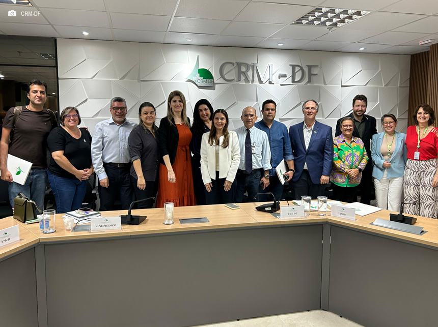 Frente de Defesa da Saúde no DF se reúne no CRM-DF para tratar de crise pediátrica