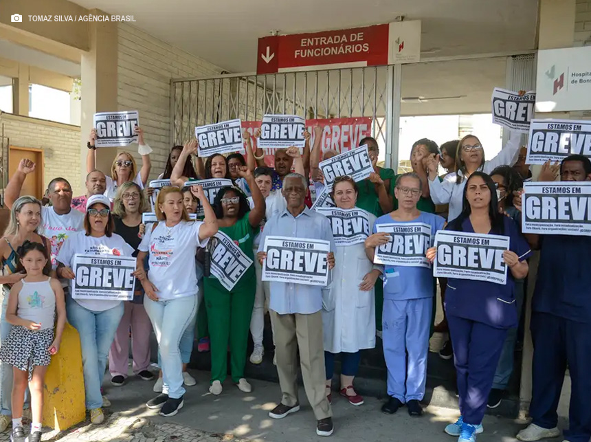 Em greve, servidores de hospitais federais promovem ato no Rio de Janeiro