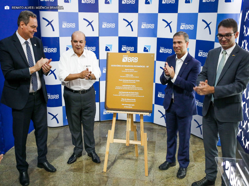 Ibaneis participa da inauguração do novo escritório de negócios do BRB