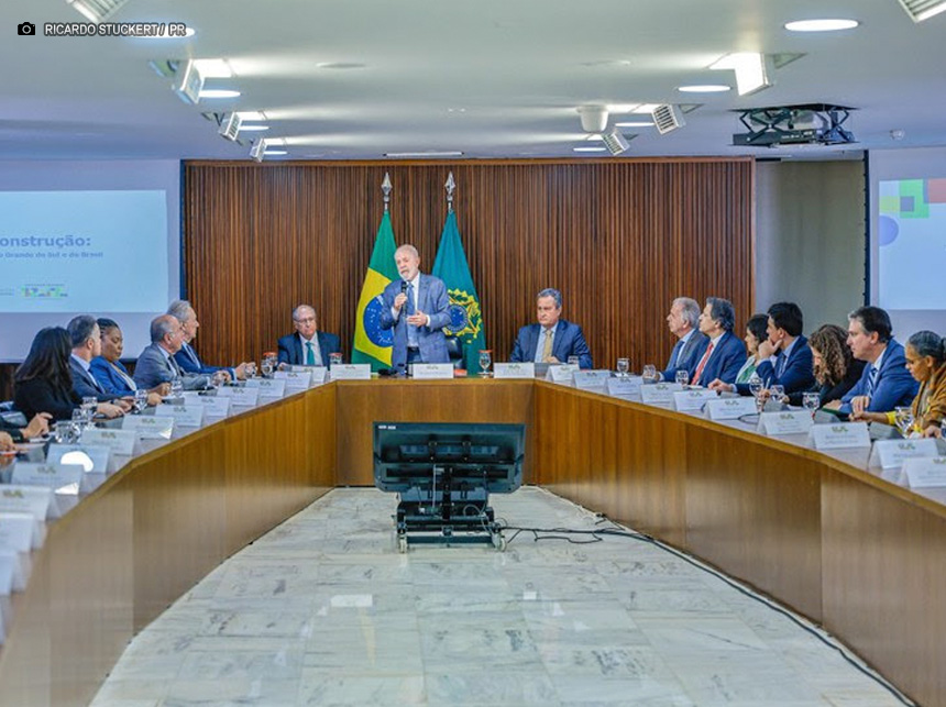 “É um compromisso nosso deixar o Rio Grande do Sul como era antes da chuva”, diz Lula em reunião ministerial