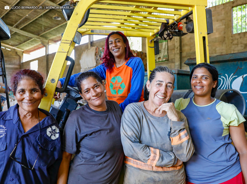 GDF aumenta repasses às cooperativas e leva dignidade a catadores de recicláveis