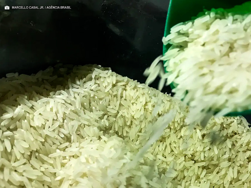 Governo anula leilão e cancela compra de arroz importado