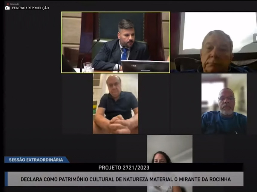 Cesar Maia aparece sentado ‘no trono’ durante reunião virtual da Câmara de Vereadores do Rio de Janeiro
