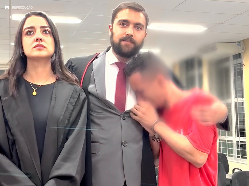 Homem preso há dois anos se emociona após ser julgado inocente de acusação de homicídio duplamente qualificado