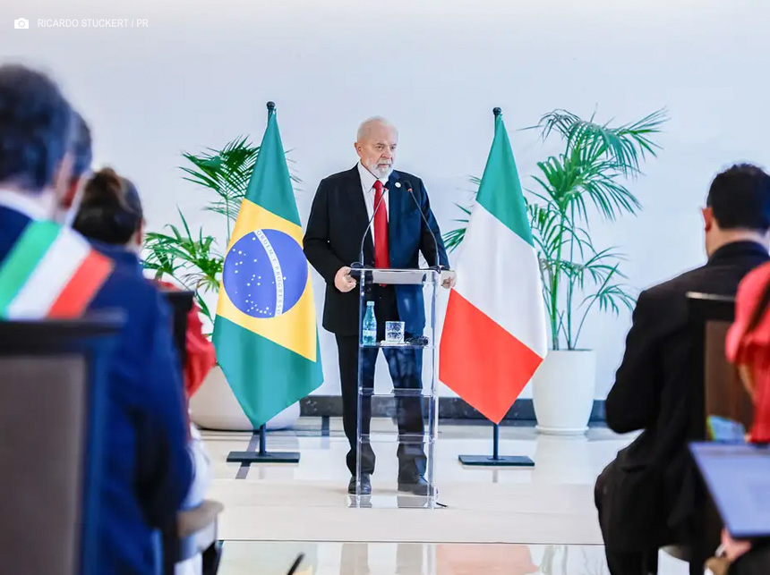 Lula classifica de insanidade proposta que equipara aborto a homicídio