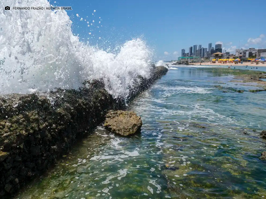 Governo quer barrar projeto que pode privatizar acesso a praias