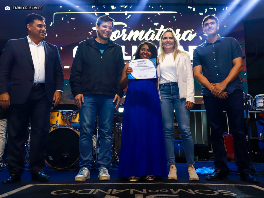 Mais de 10 mil alunos se formam no Qualifica DF