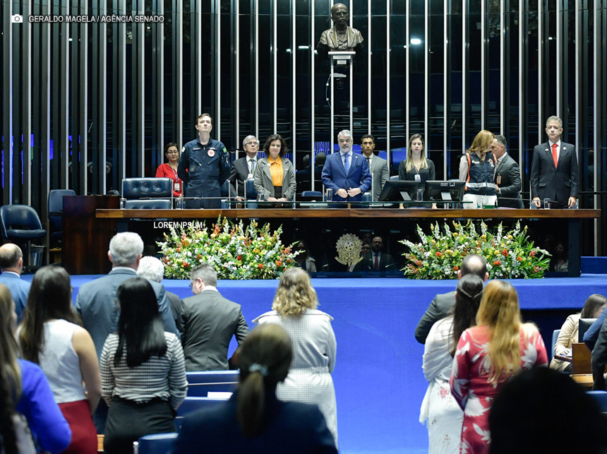 Sessão no Congresso Nacional homenageia os 20 anos do SAMU