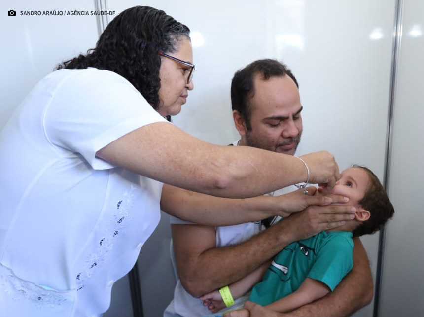 Dia D contra a poliomielite imunizou mais de 10 mil crianças no DF