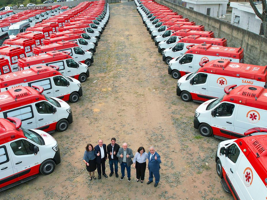 Lula entrega 280 novas ambulâncias para a frota do SAMU