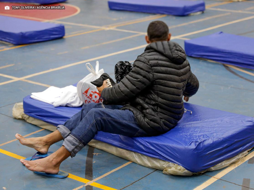 GDF vai reservar vagas de emprego em serviços e obras públicas para pessoas em situação de rua
