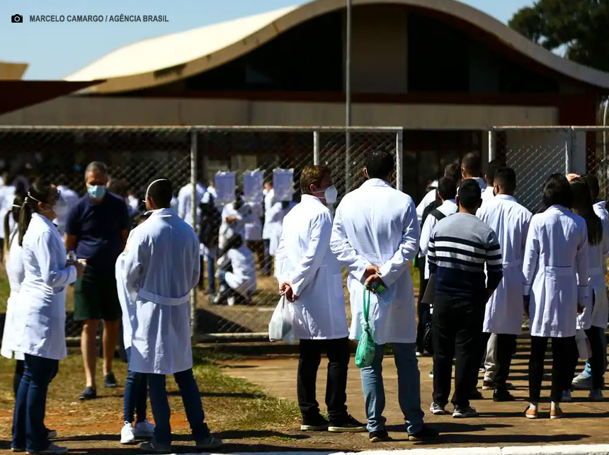 Inep divulga cartão de confirmação da inscrição no Revalida 2024.2