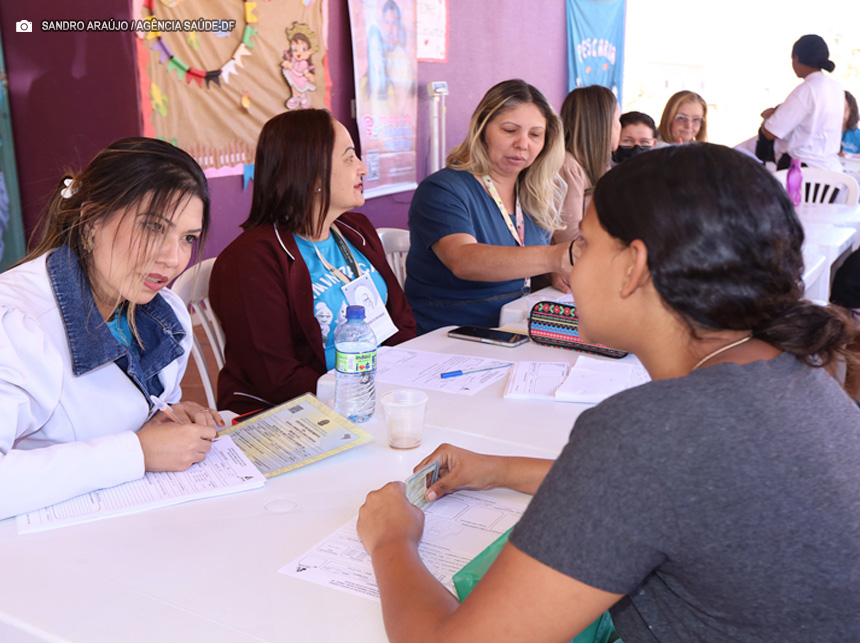 Saúde leva vacinação para comunidade do Sol Nascente