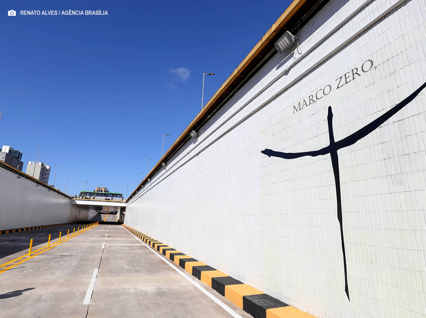 Ibaneis reinaugura Buraco do Tatu com novo pavimento e símbolo do Marco Zero