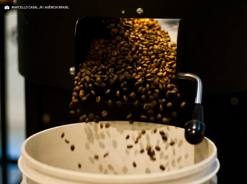 Se liga: Agricultura manda recolher 16 marcas de cafés impróprios para consumo