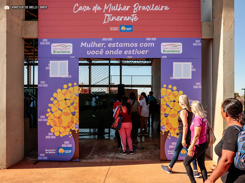 Casa da Mulher Brasileira Itinerante leva conscientização sobre violência doméstica e serviços a Ceilândia