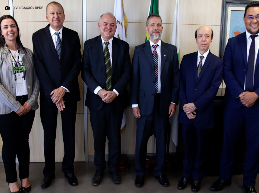 Defensoria do DF assina acordo com órgãos tribunais para facilitar acesso da população à Justiça por meio eletrônico