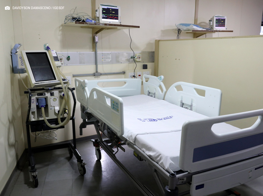 Profissionais de engenharia clínica garantem funcionamento seguro de equipamentos hospitalares