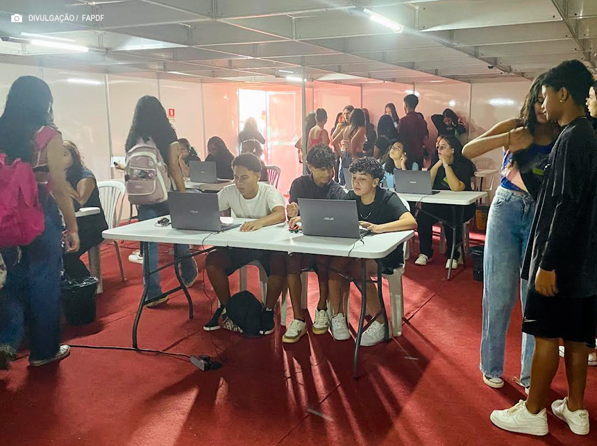 Transformando o Futuro: alunos de escolas públicas do DF participam de imersão tecnológica com apoio da FAPDF