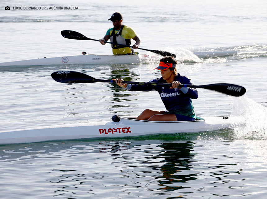 Brasilienses em Paris: Aline Furtado superou o medo da água para conquistar vaga paralímpica