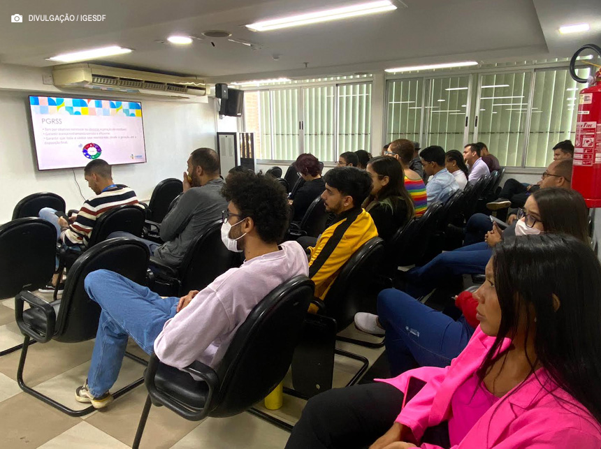 Treinamento de PGRS atualiza colaboradores do IgesDF sobre gerenciamento de resíduos de saúde