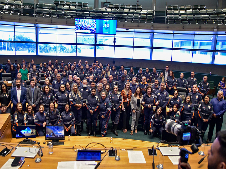 Jorge Vianna homenageia SAMU por completar 19 anos no DF