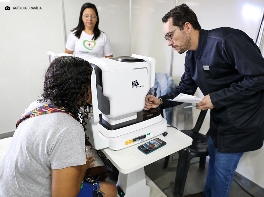 Moradores do Sol Nascente têm acesso a exames e consultas em programa itinerante do GDF