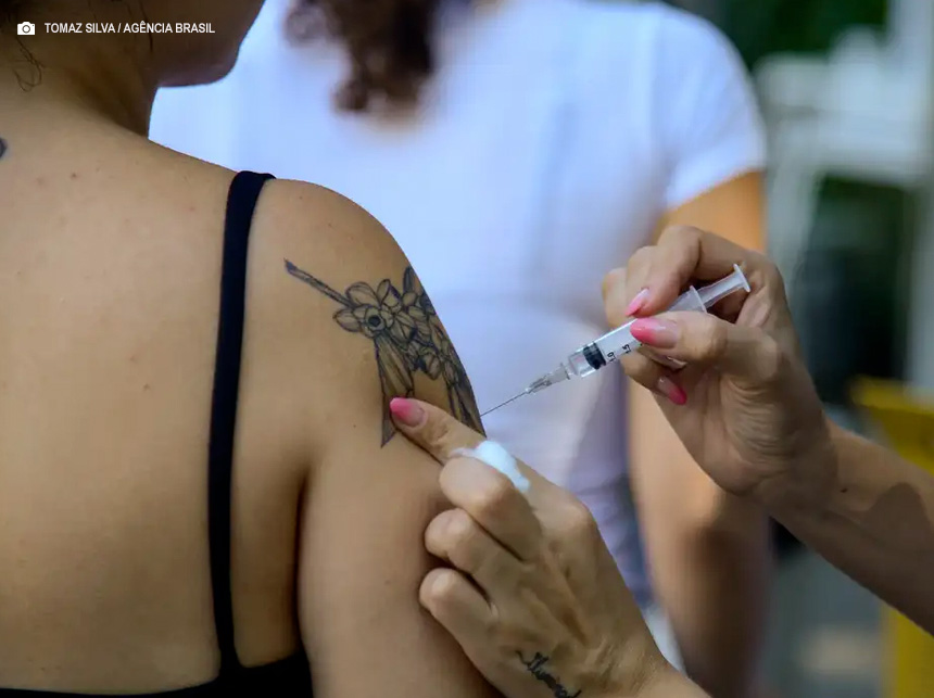 Casos de rinovírus e covid-19 crescem no país, aponta Fiocruz